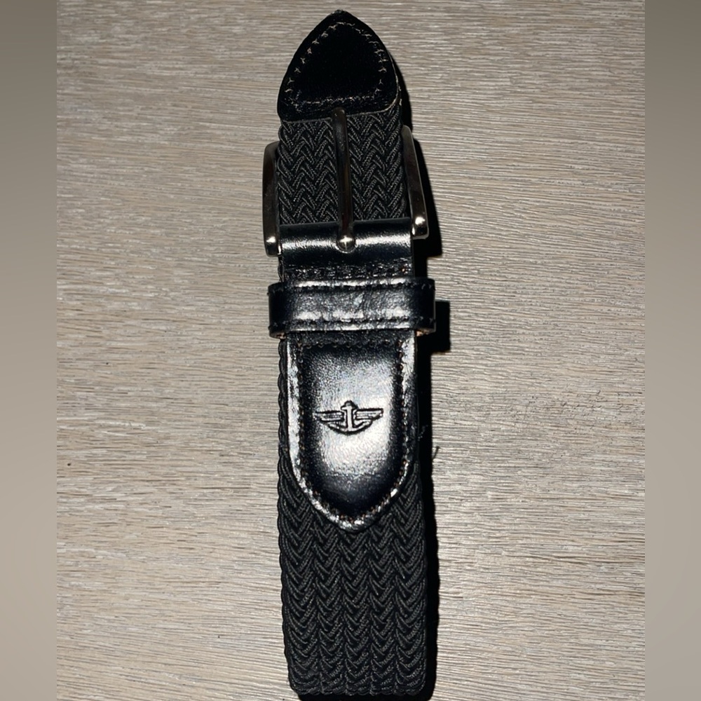 Woman’s Dockers stretch belt 44’